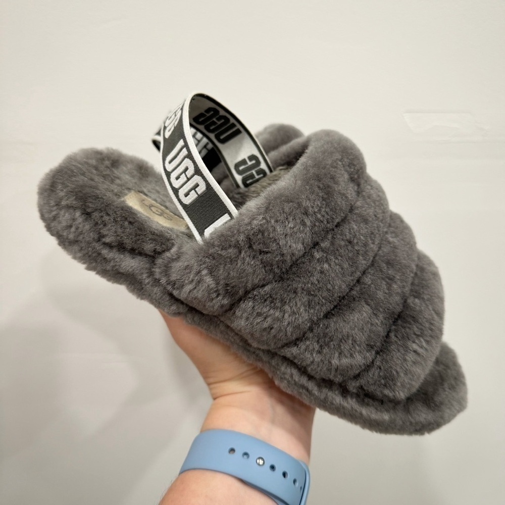 Ugg Fluff Yeah Soft Grey Slipper Sandal Size 5